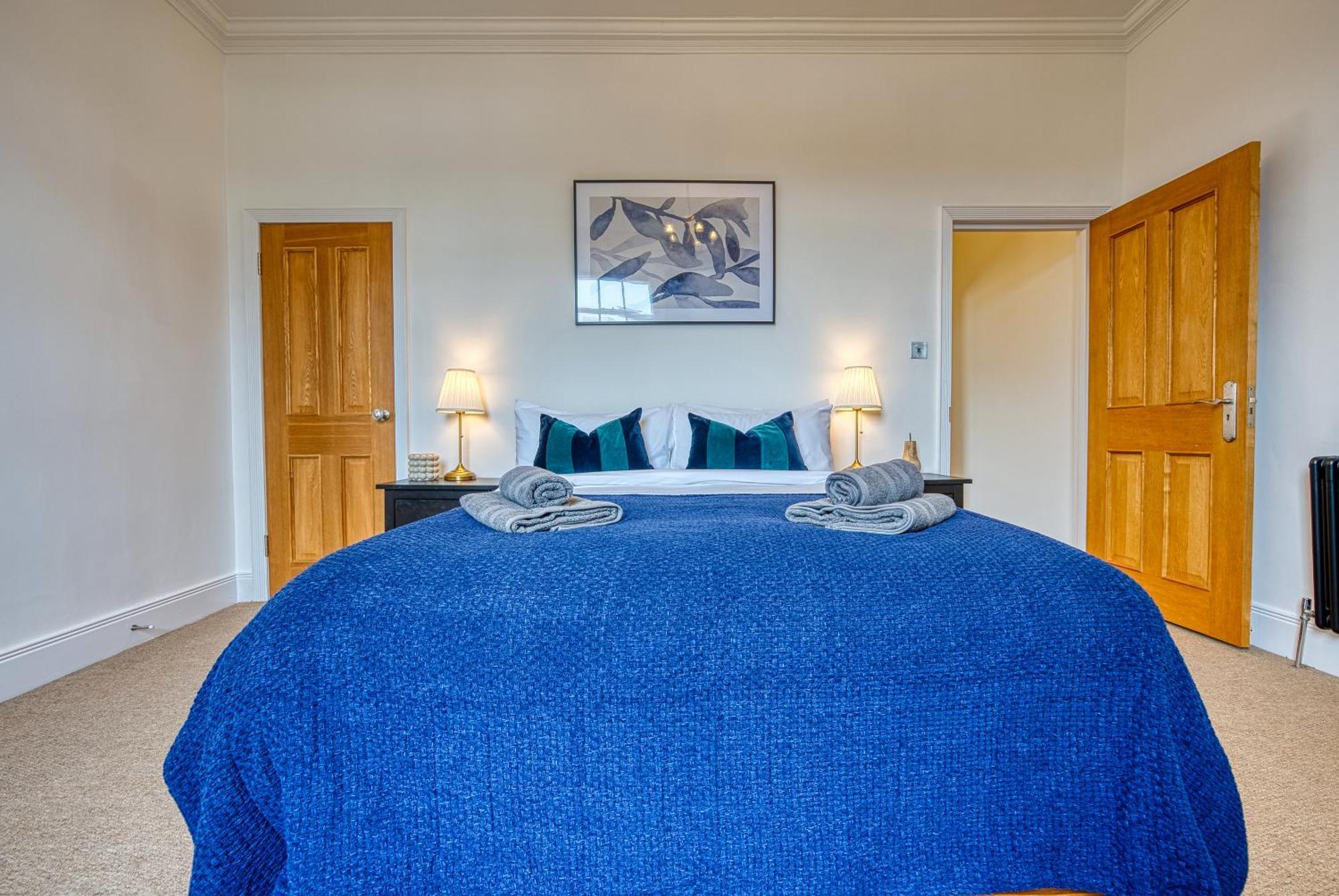 2 Bed Stunning Chic Modern Spacious Apt, Ocean Village, Southampton - Plenty Of Parking - By Blue Puffin Stays Экстерьер фото