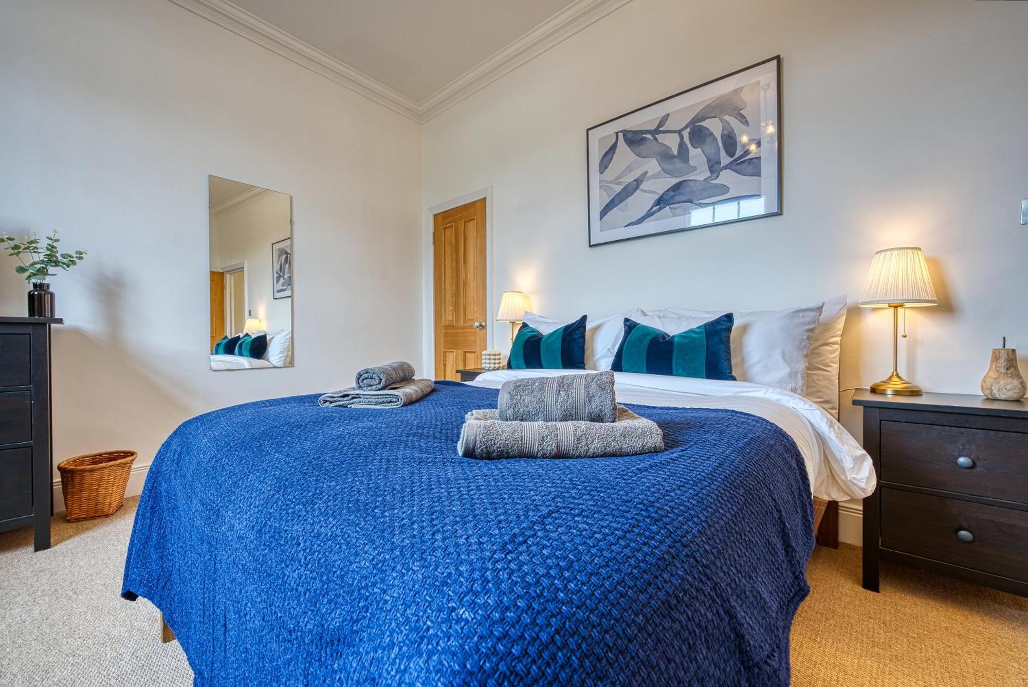 2 Bed Stunning Chic Modern Spacious Apt, Ocean Village, Southampton - Plenty Of Parking - By Blue Puffin Stays Экстерьер фото