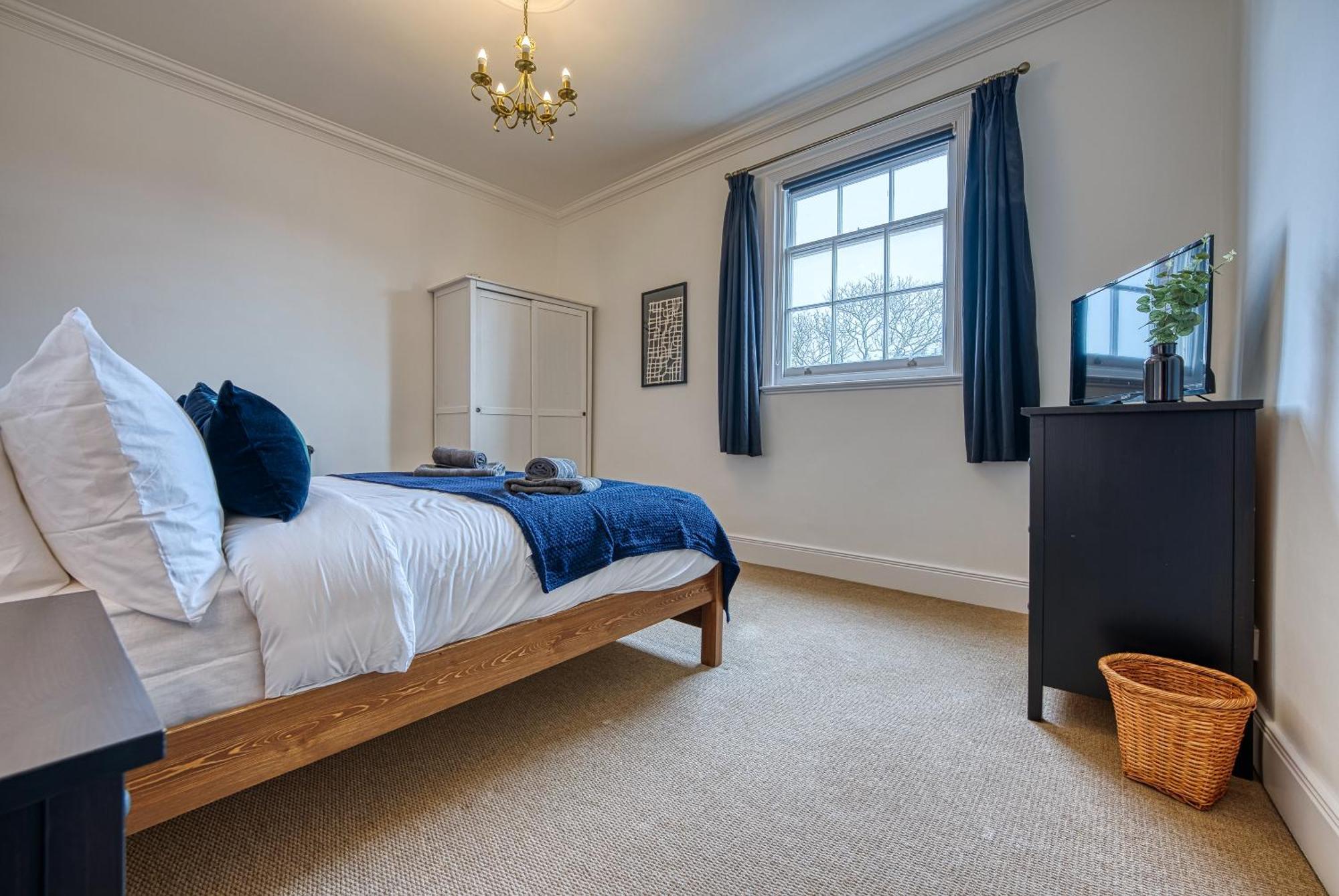 2 Bed Stunning Chic Modern Spacious Apt, Ocean Village, Southampton - Plenty Of Parking - By Blue Puffin Stays Экстерьер фото